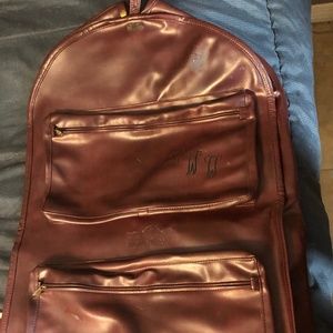 LEATHER GARMENT TRAVEL BAG